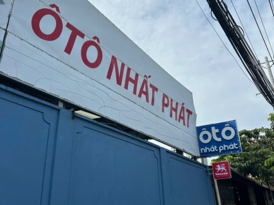 GARAGE Ô TÔ NHẤT PHÁT